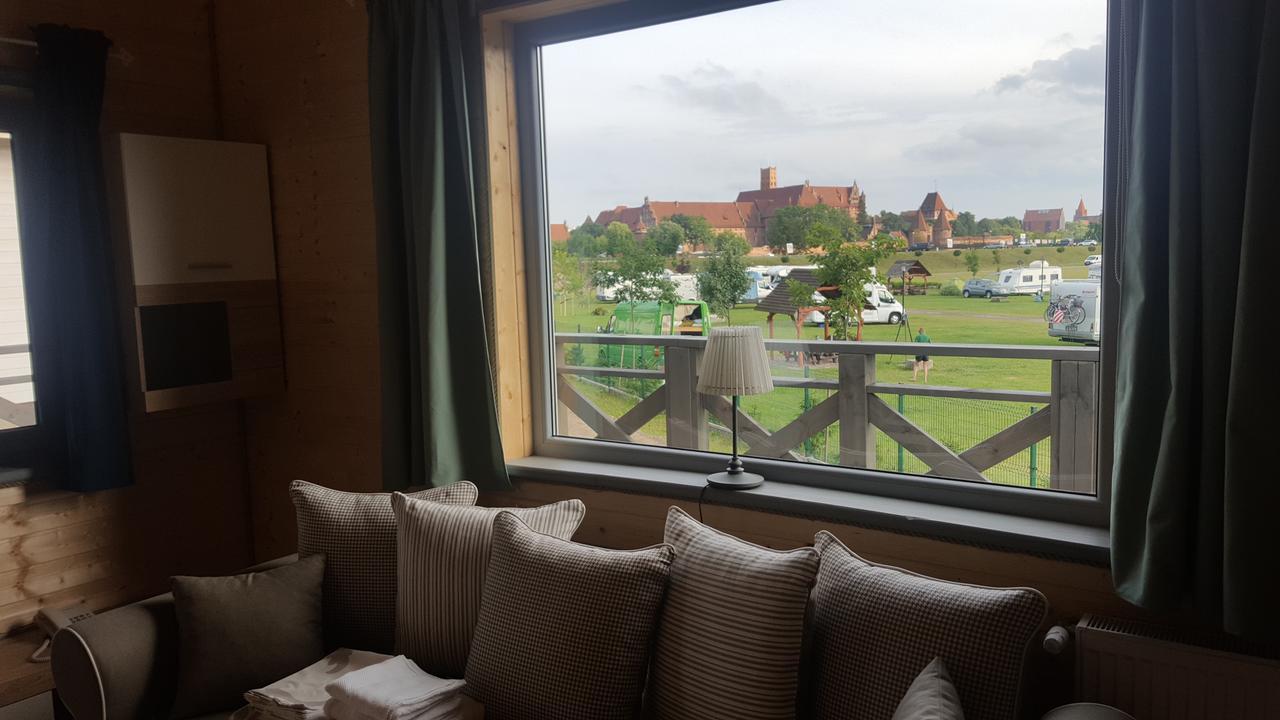 Magnolia Pokoje Goscinne Malbork Eksteriør bilde