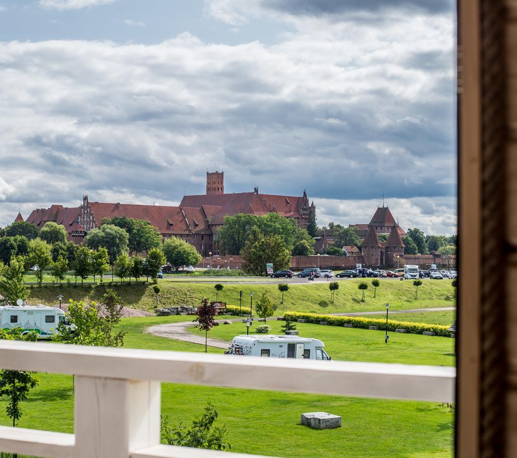 Magnolia Pokoje Goscinne Malbork Eksteriør bilde